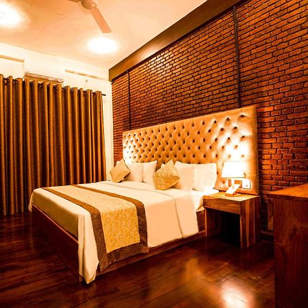 Hotel Manthra Leisure Kandy Exterior foto