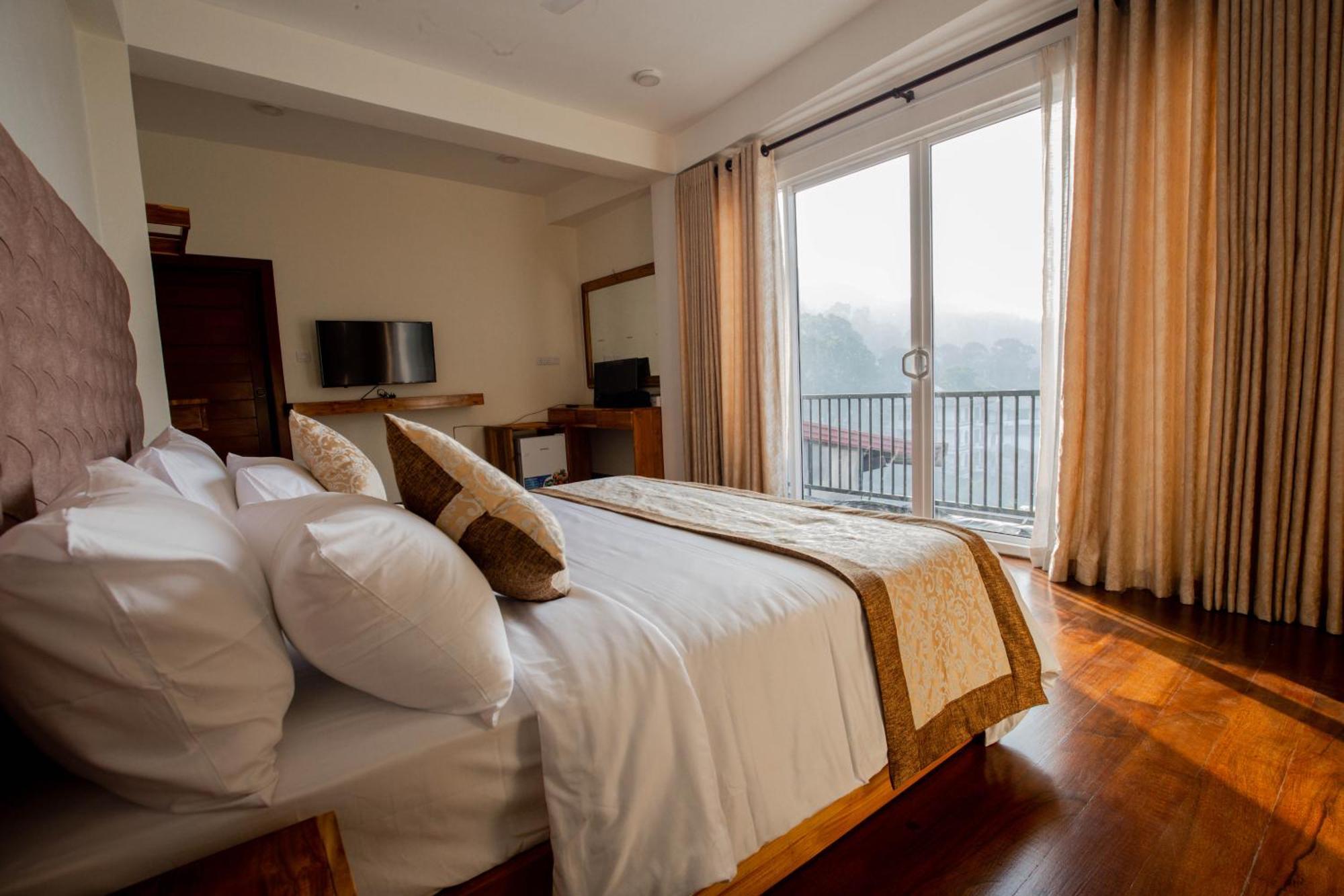Hotel Manthra Leisure Kandy Exterior foto